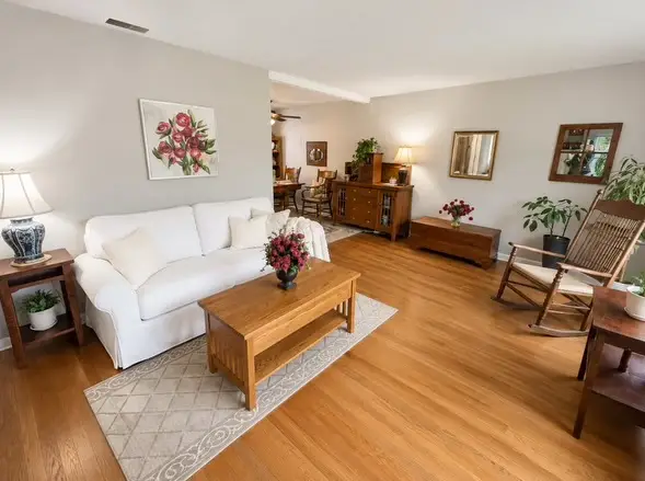113 Holly Avenue, Darien, IL 60561 - #2