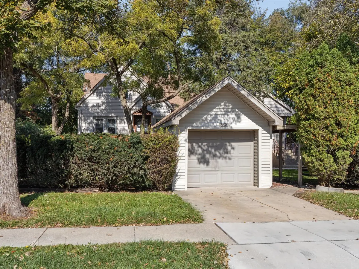 8834 Burlington Avenue, Brookfield, IL 60513 - #1