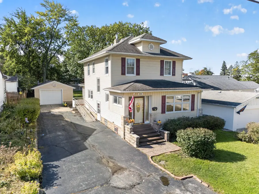 215 E 4th Street, Lockport, IL 60441 - #2