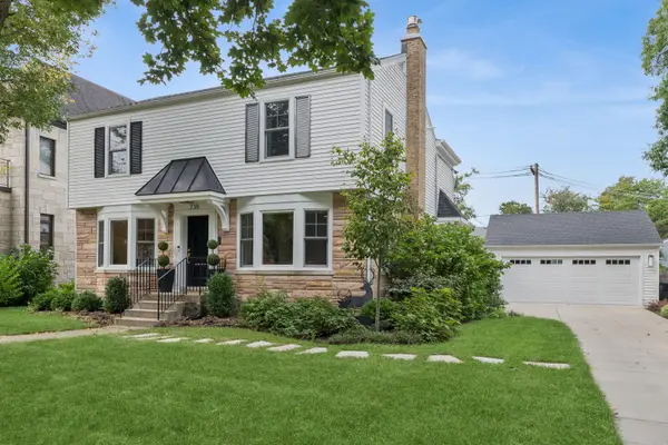 738 S Home Avenue, Park Ridge, IL 60068