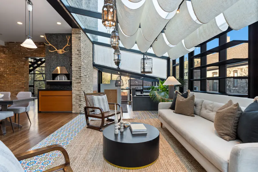 1648 N Leavitt Street, Chicago, IL 60647 - #3