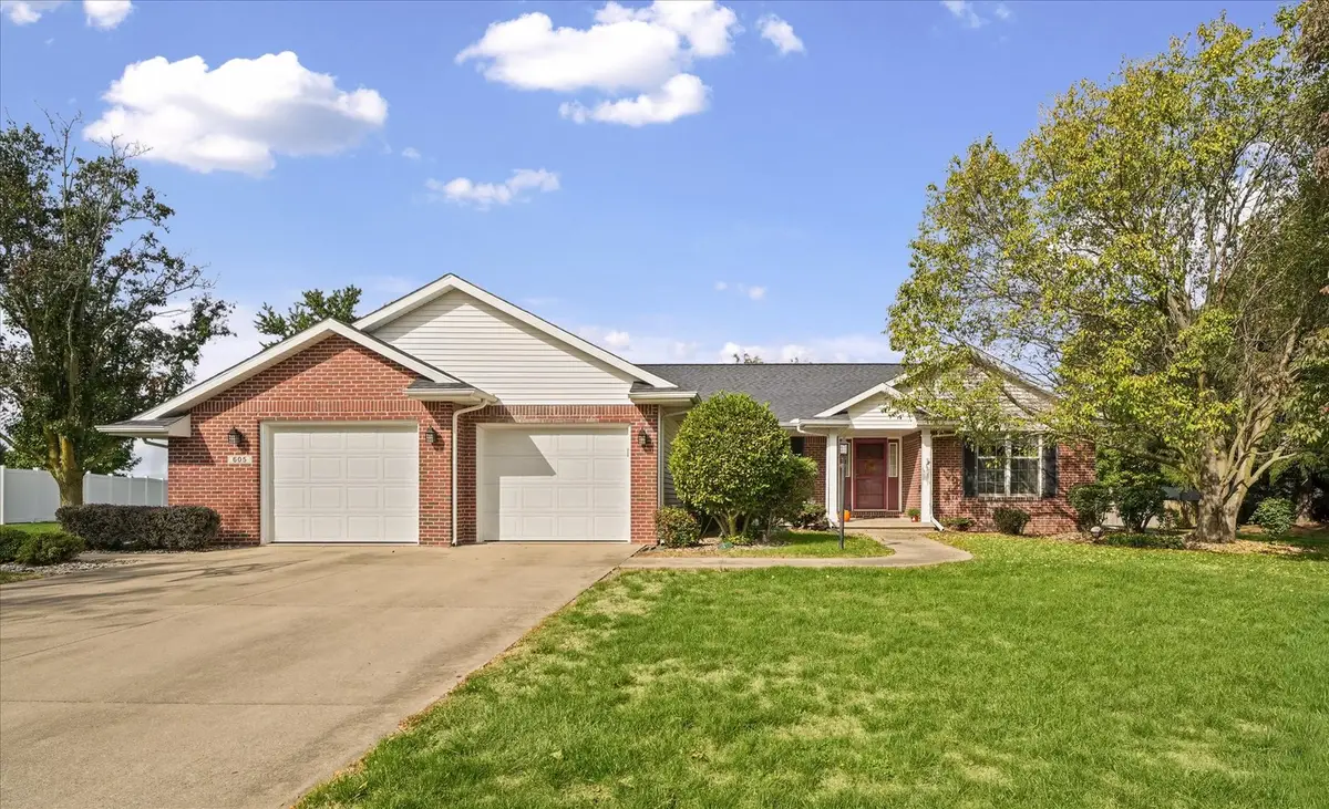 605 S Harrison Street, Philo, IL 61864 - #1