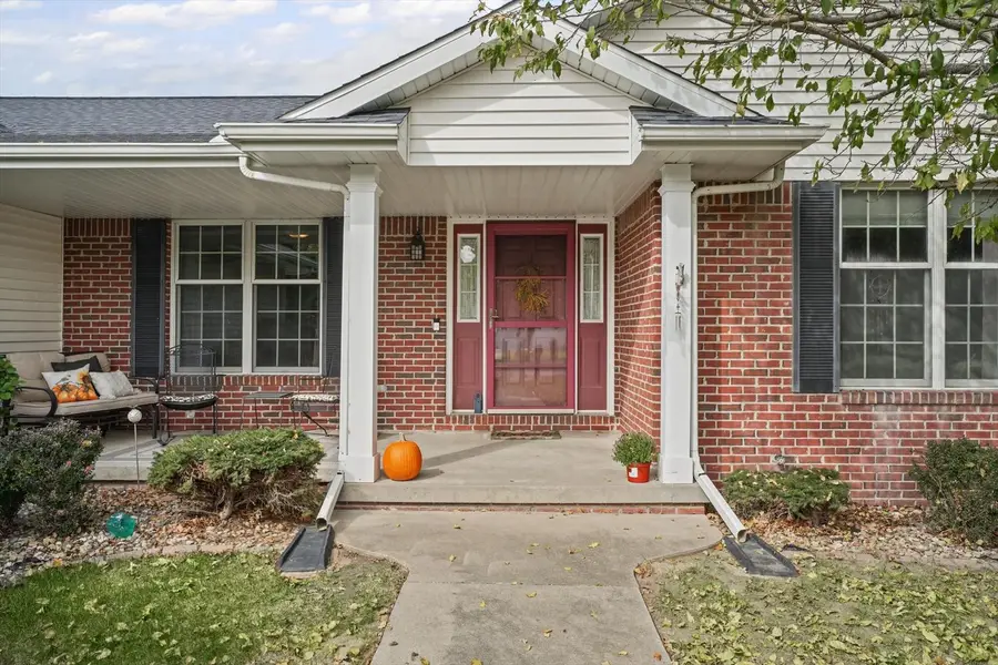 605 S Harrison Street, Philo, IL 61864 - #3