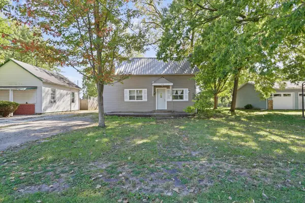 415 W Main Street, Arcola, IL 61910
