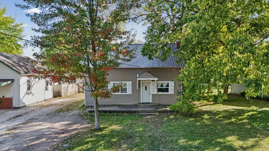 415 W Main Street, Arcola, IL 61910 - #3