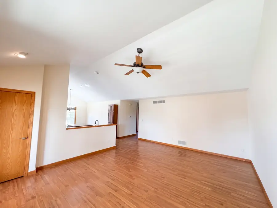 1823 Kingsbury Road, Washington, IL 61571 - #3
