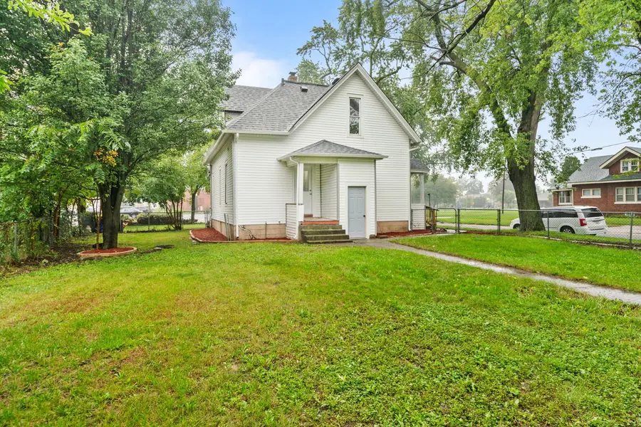 1802 16th Avenue, Rockford, IL 61104 - #3