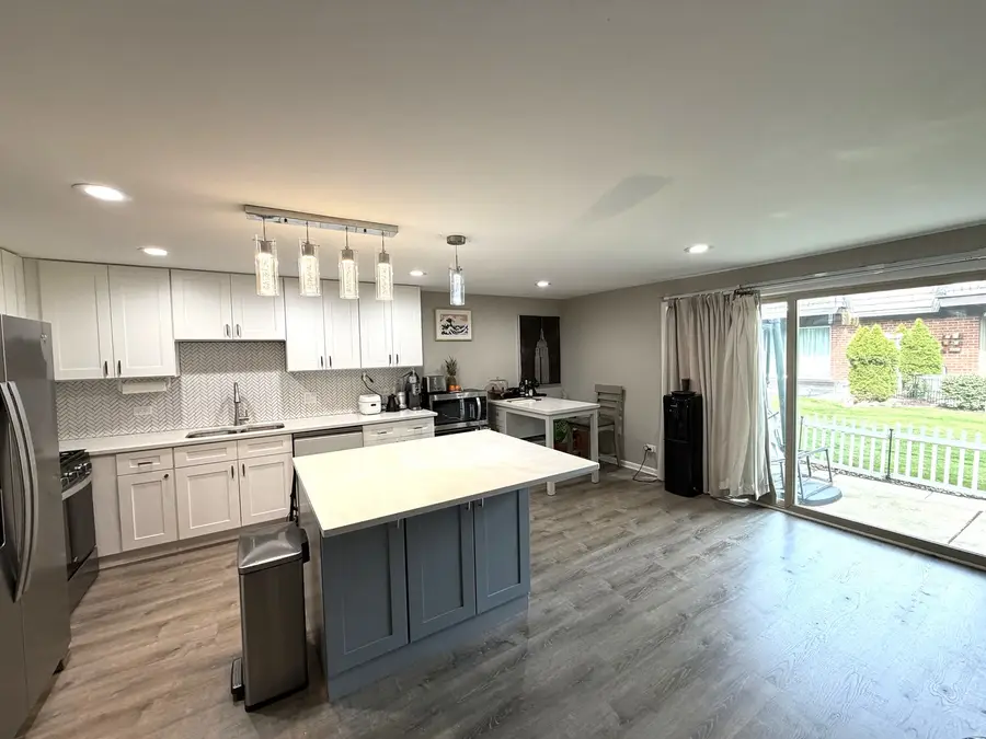 Address Withheld By Seller, Palos Hills, IL 60465 - #3