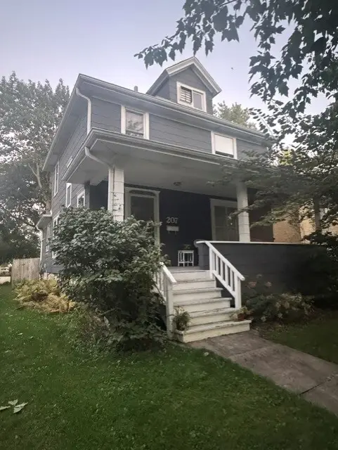 207 Sophia Street, West Chicago, IL 60185