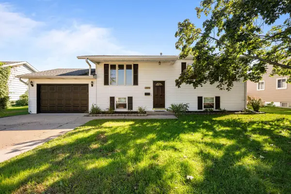 1448 17th Avenue, Camanche, IA 52730