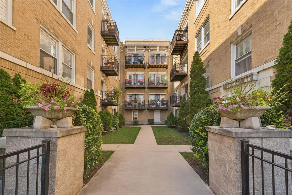 4910 N Drake Avenue #2, Chicago, IL 60625 - #1