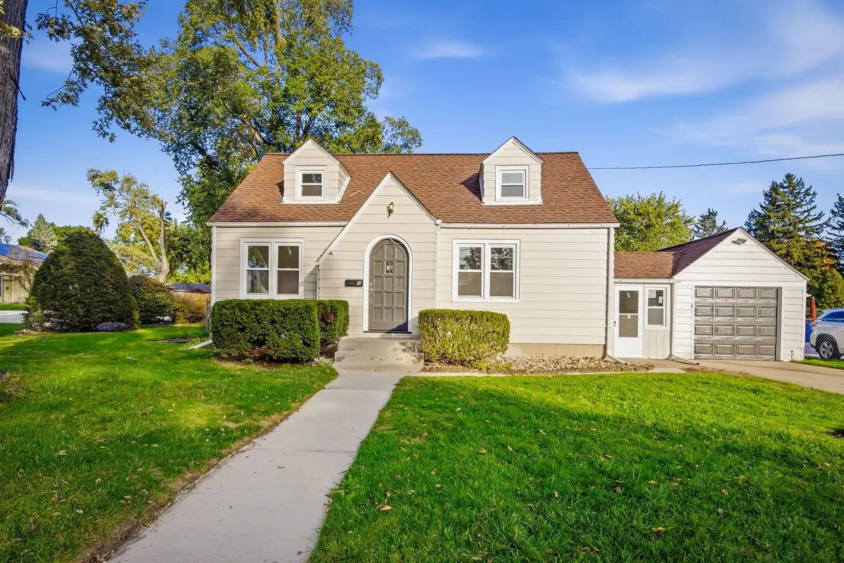 3 S South Elgin Boulevard, South Elgin, IL 60177 - #1