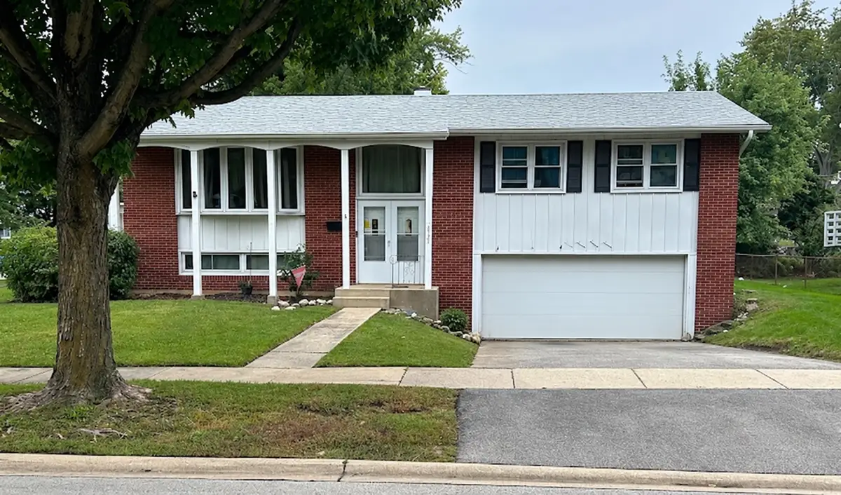 2727 Mitchell Drive, Woodridge, IL 60517 - #1