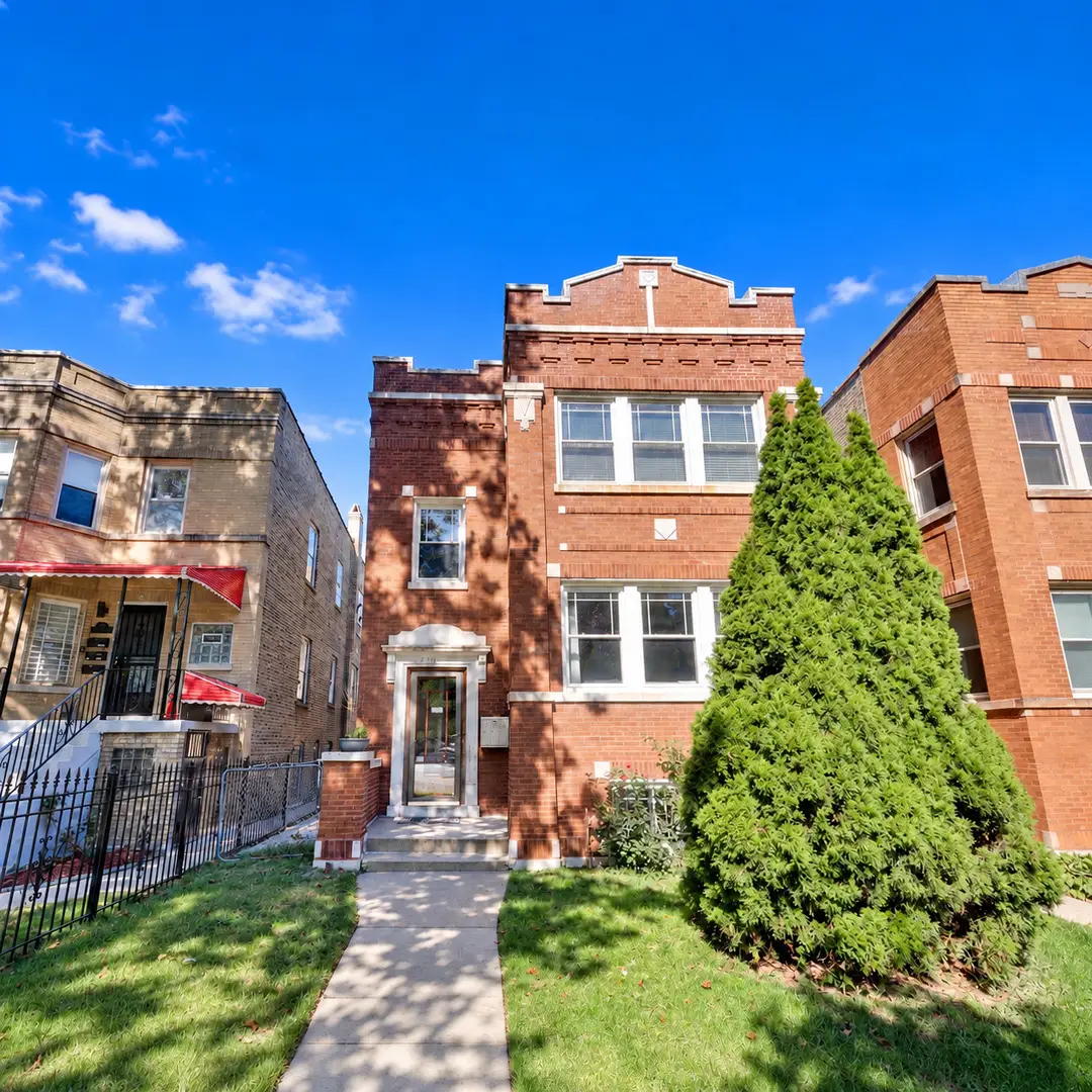 3626 W Cornelia Street, Chicago, IL 60618 - #1