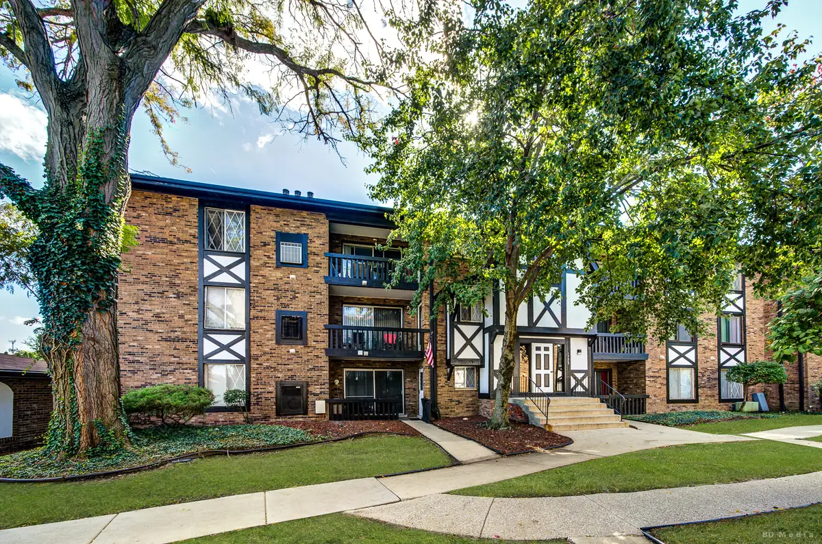13628 Royal Court #810, Crestwood, IL 60418 - #1
