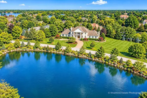 7 Willow Bay Drive, South Barrington, IL 60010