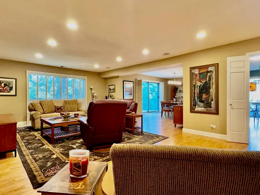 4050 N Dundee Road #202, Northbrook, IL 60062 - #3