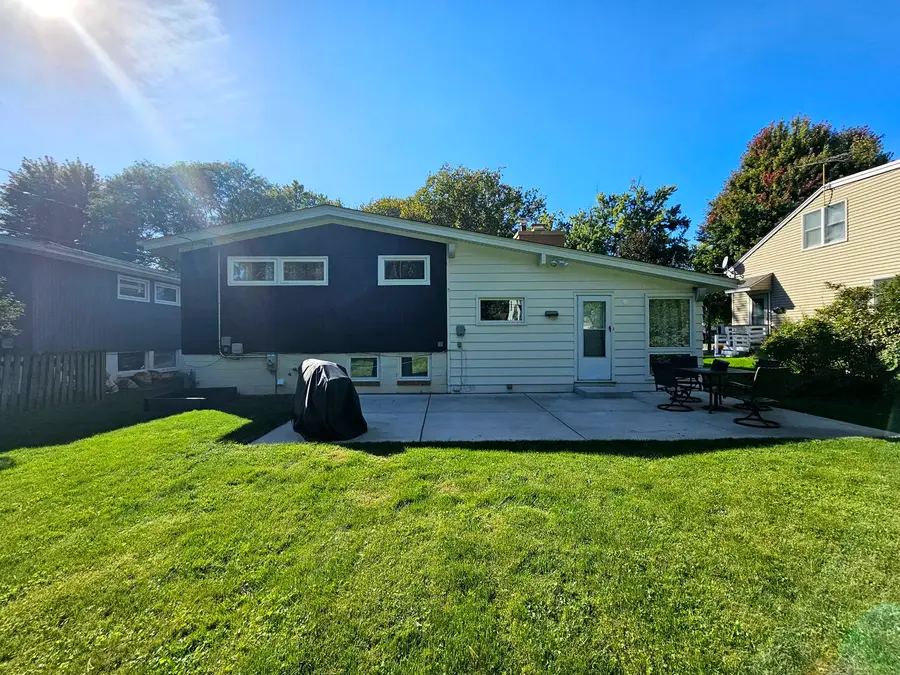 567 S Lewis Avenue, Lombard, IL 60148 - #2