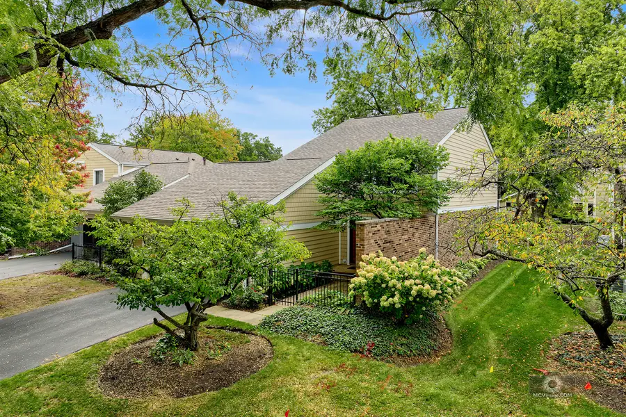 2098 Creekside Drive, Wheaton, IL 60189 - #3