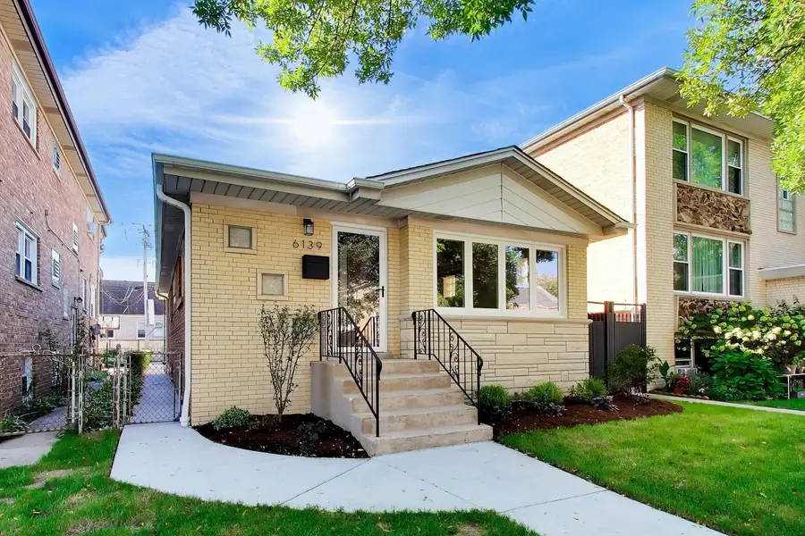 6139 W Montrose Avenue, Chicago, IL 60634 - #2