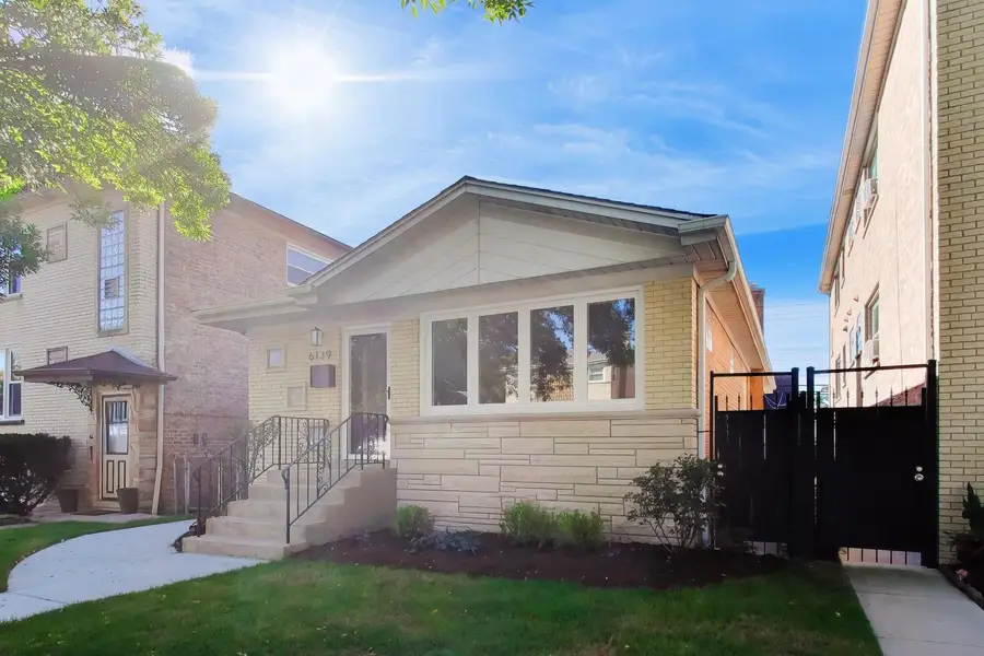 6139 W Montrose Avenue, Chicago, IL 60634 - #3