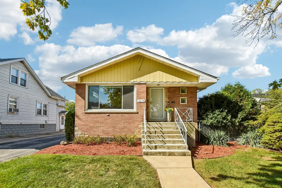 4610 Dubois Boulevard, Brookfield, IL 60513 - #1
