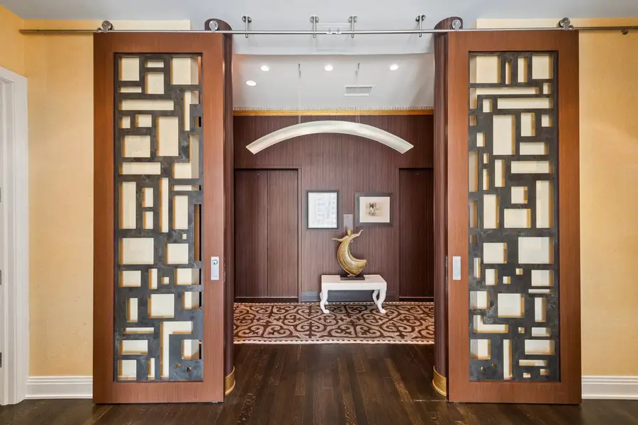 50 E Chestnut Street #3801, Chicago, IL 60611 - #3