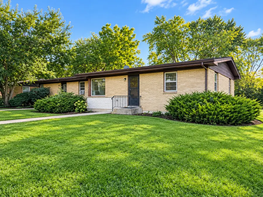 1800-1802 Joanna Avenue, Zion, IL 60099 - #2