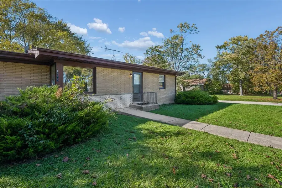 1800-1802 Joanna Avenue, Zion, IL 60099 - #3