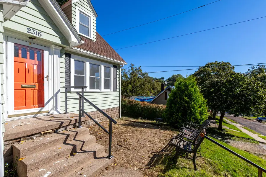 2316 East Street, Davenport, IA 52803 - #2