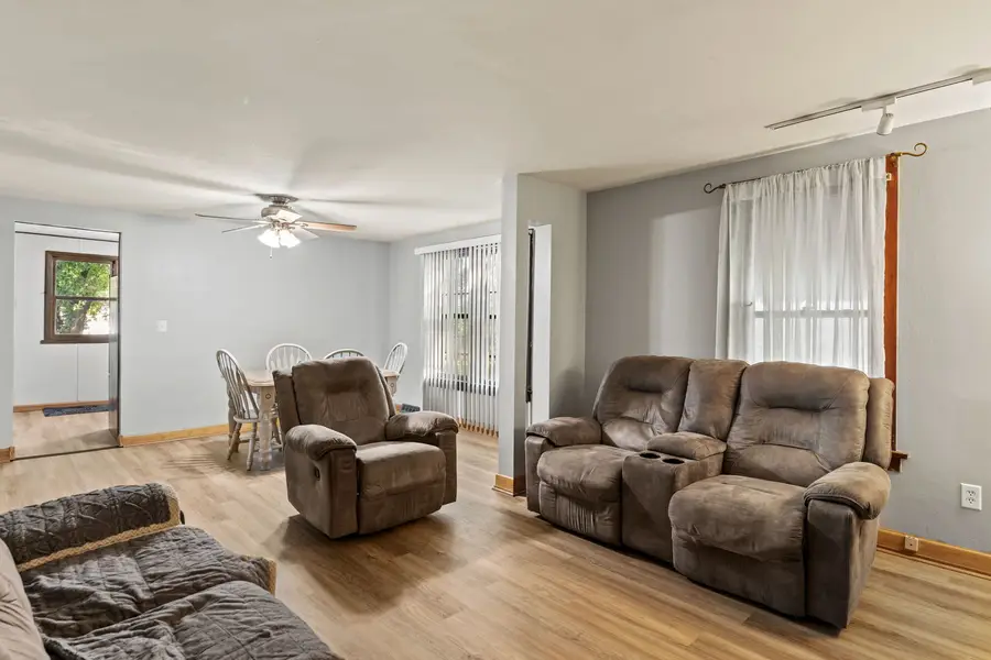 817 27th Street, Bettendorf, IA 52722 - #2