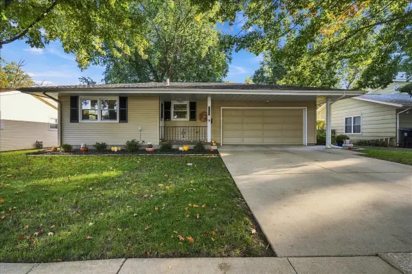 1211 Searle Drive, Normal, IL 61761