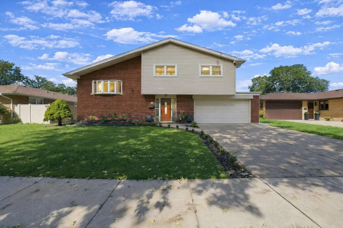 574 W Millers Road, Des Plaines, IL 60016 - #1