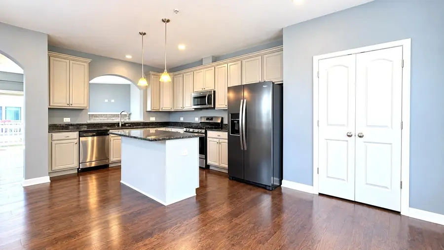 1150 Evergreen Avenue, Des Plaines, IL 60016 - #3
