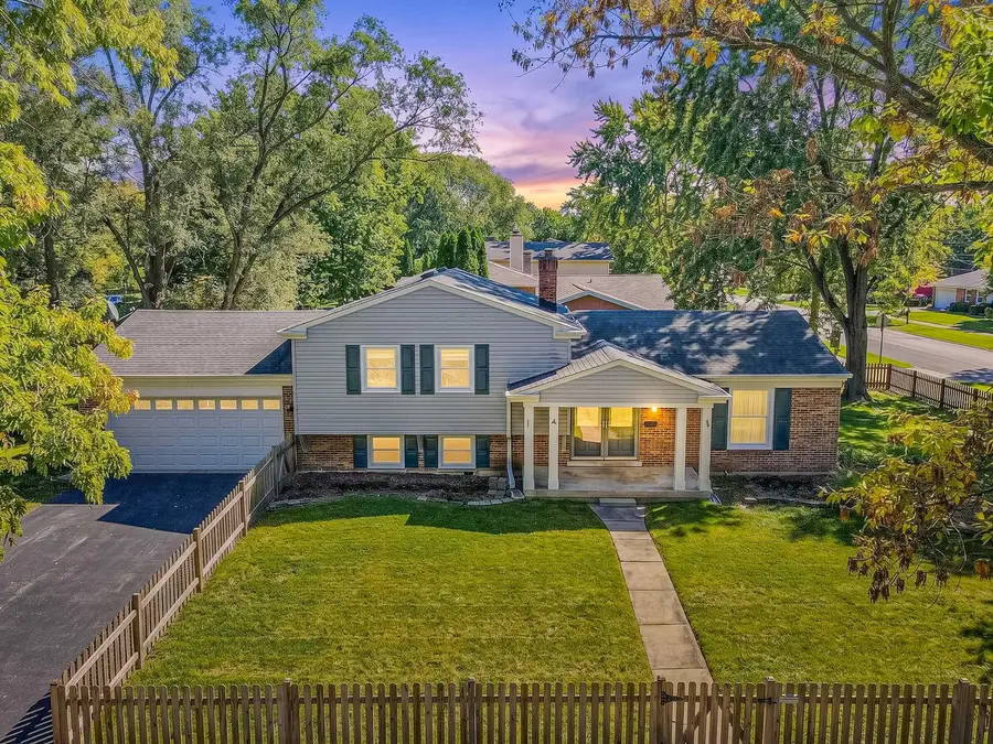 4 Tamarack Avenue, Naperville, IL 60540 - #2