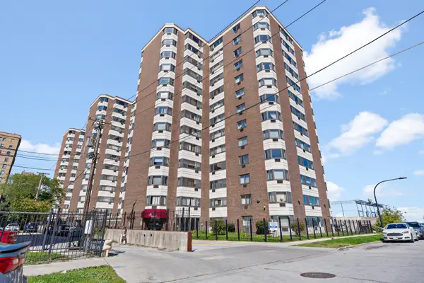 7337 S South Shore Drive #1419, Chicago, IL 60649