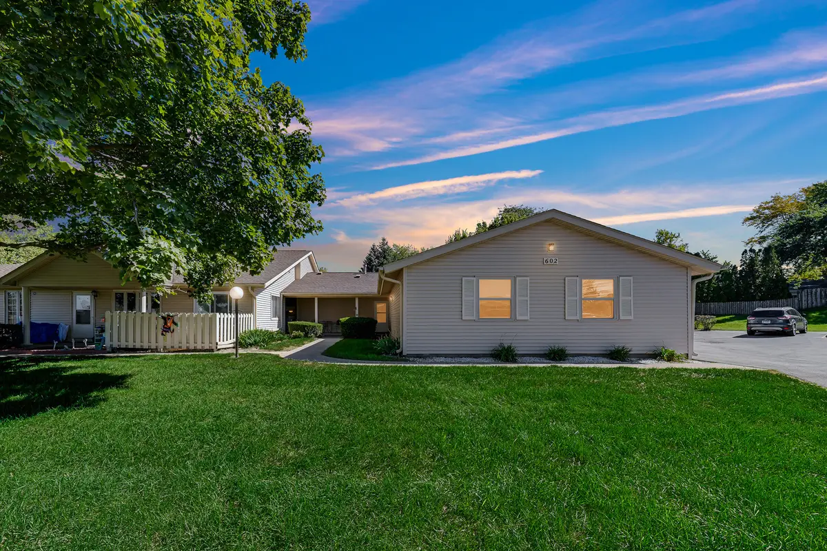 602 Devonshire Court, McHenry, IL 60050 - #1