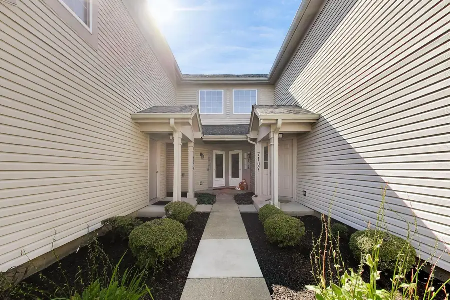 7107 S Stratton Lane #11-C-7107, Gurnee, IL 60031 - #2