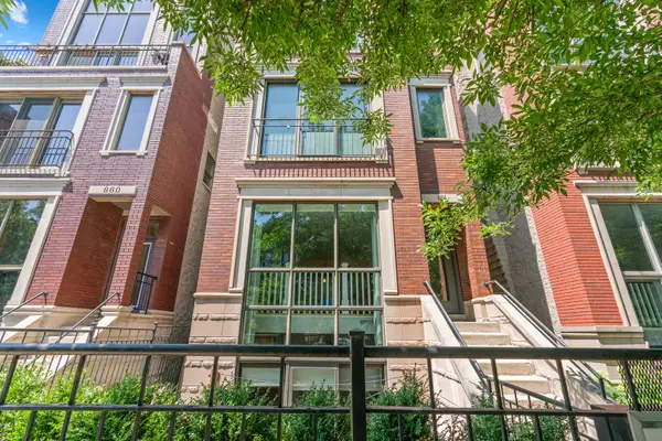 864 N Paulina Street #3, Chicago, IL 60622