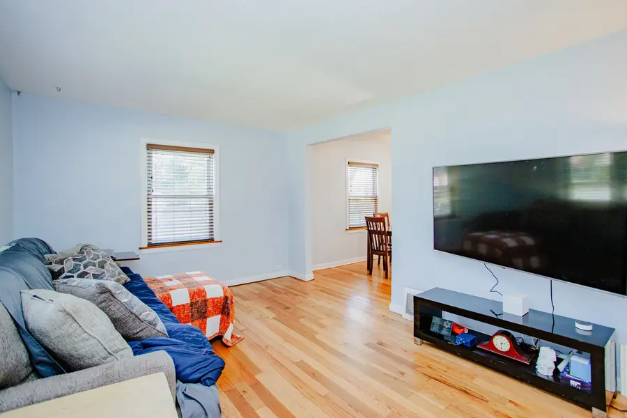 1697 Stockton Avenue, Des Plaines, IL 60018 - #2