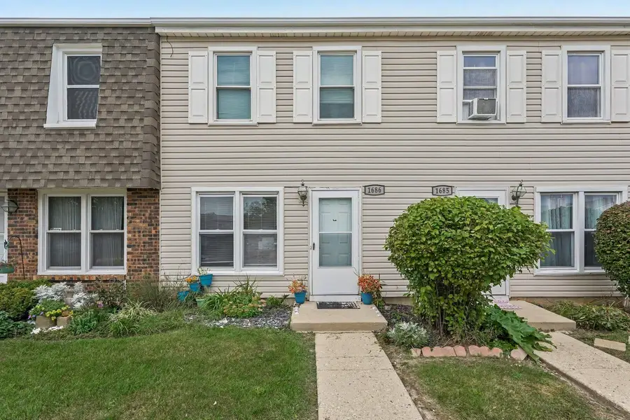 1686 Shamrock Court, Aurora, IL 60505 - #2