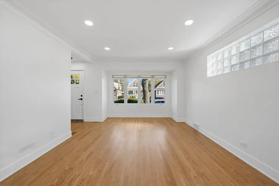 5704 S Oak Park Avenue, Chicago, IL 60638 - #3