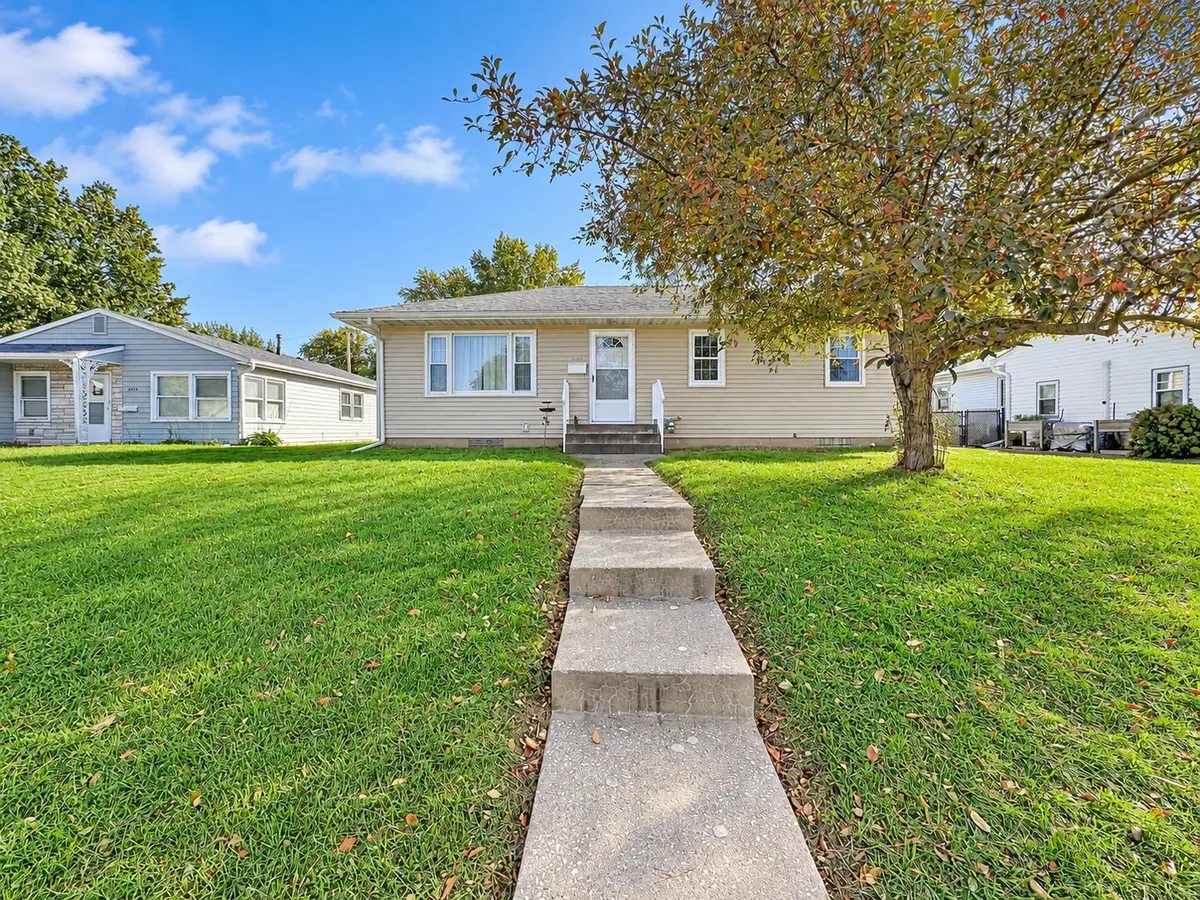 1541 Florence Lane, Davenport, IA 52804 - #1