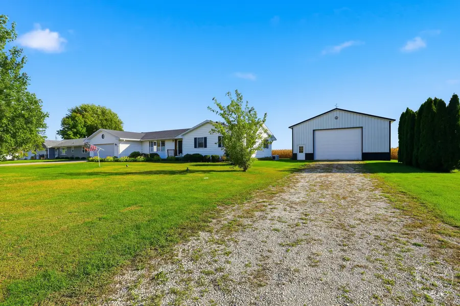 1915 E 1850n Road, Watseka, IL 60970 - #3