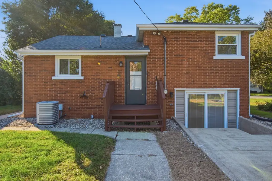 1252 S 8th Avenue, Kankakee, IL 60901 - #2