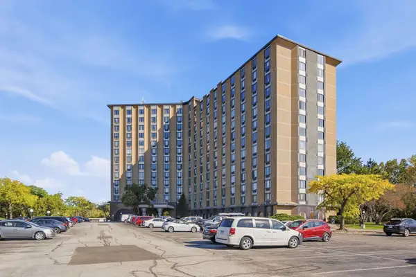1 Renaissance Place #618, Palatine, IL 60067