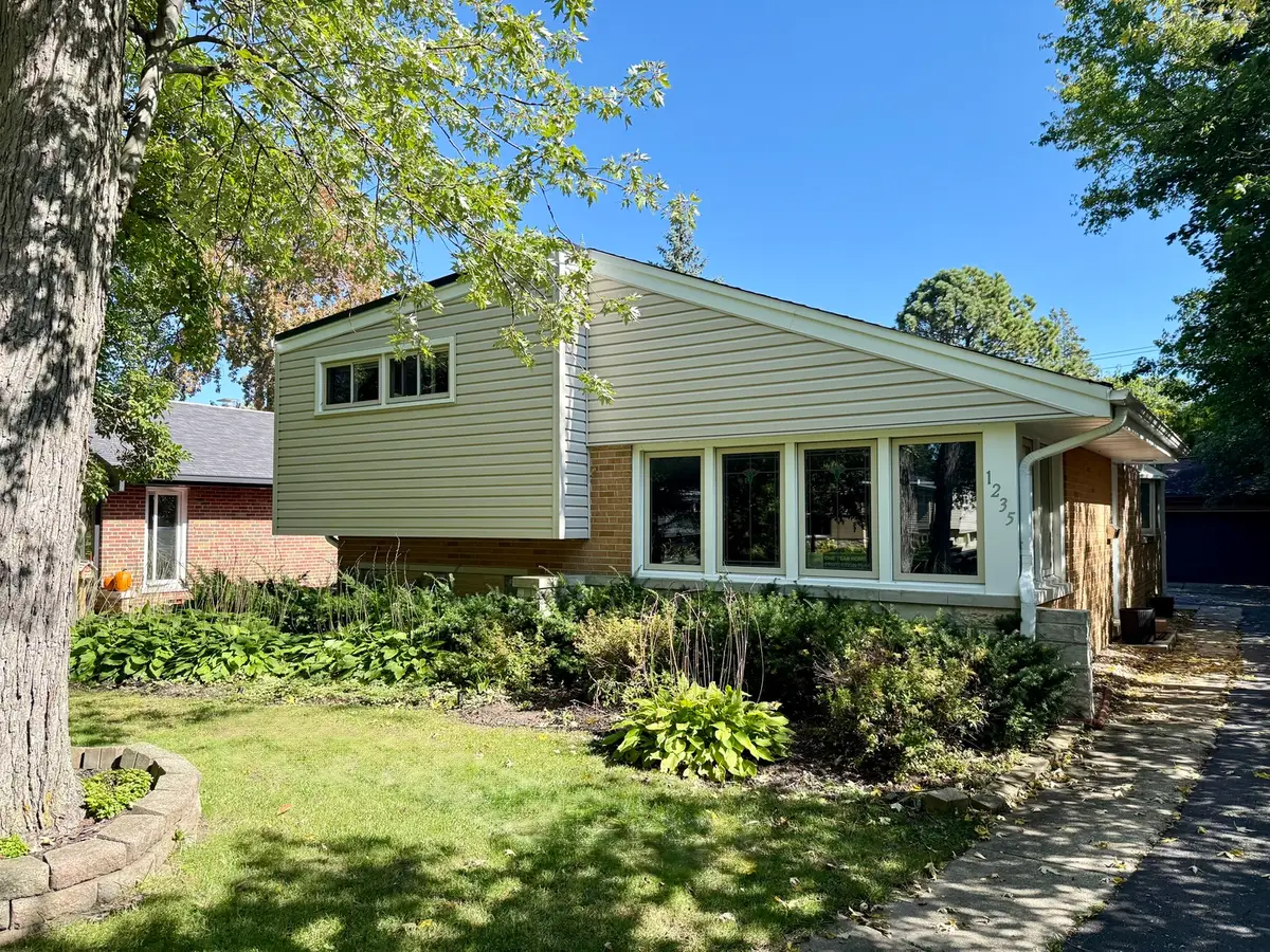 1235 Ferndale Avenue, Highland Park, IL 60035 - #1