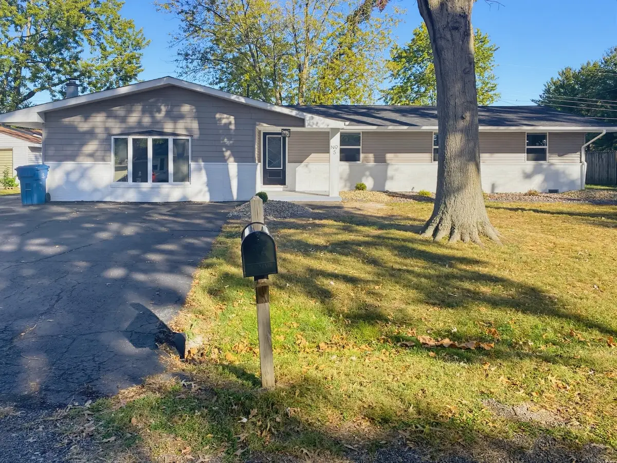 5 Bel Air Drive, Centralia, IL 62801 - #1