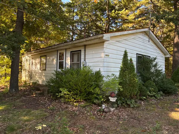 1903 Hickory Lane, Manito, IL 61546
