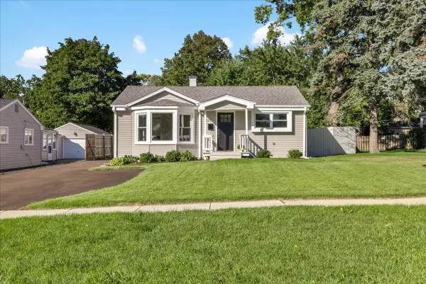 218 S Morgan Avenue, Wheaton, IL 60187